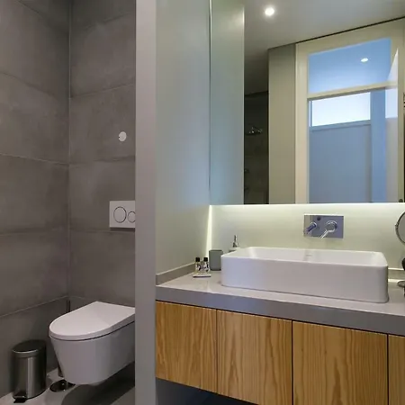 Altido Elegant Deluxe & Altido Luxurious 3-bedroom Apt With Terrace In Intendente *