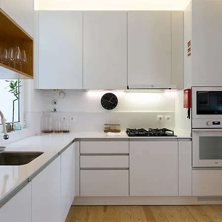 Apartment Altido Elegant Deluxe & Altido Luxurious 3-bedroom Apt With Terrace In Intendente Lisbon