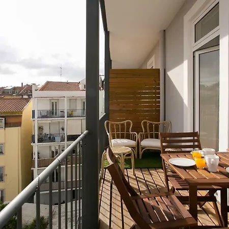 Altido Elegant Deluxe & Altido Luxurious 3-bedroom Apt With Terrace In Intendente